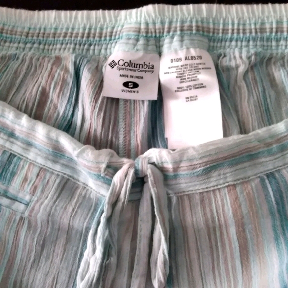 🌟HP🌟COLUMBIA Sportswear Capri's - Picture 1 of 6